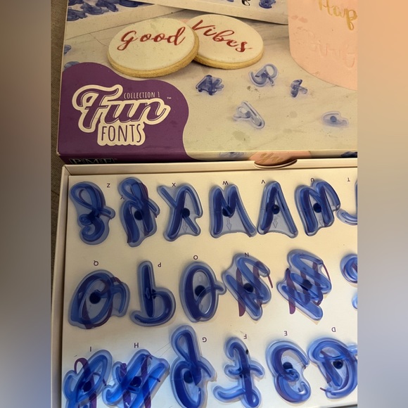 PME Fun Fonts Cake Decorating Tool - Picture 1 of 2